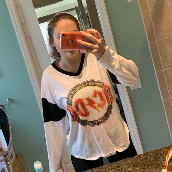 AC/DC Graphic tee - Picture 2 of 3